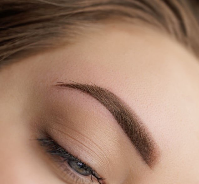 3 - 11 MONTH OMBRÉ BROWS TOUCH UP