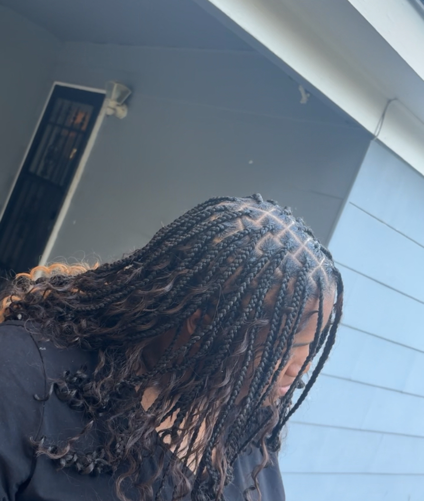 Small Bob Knotless