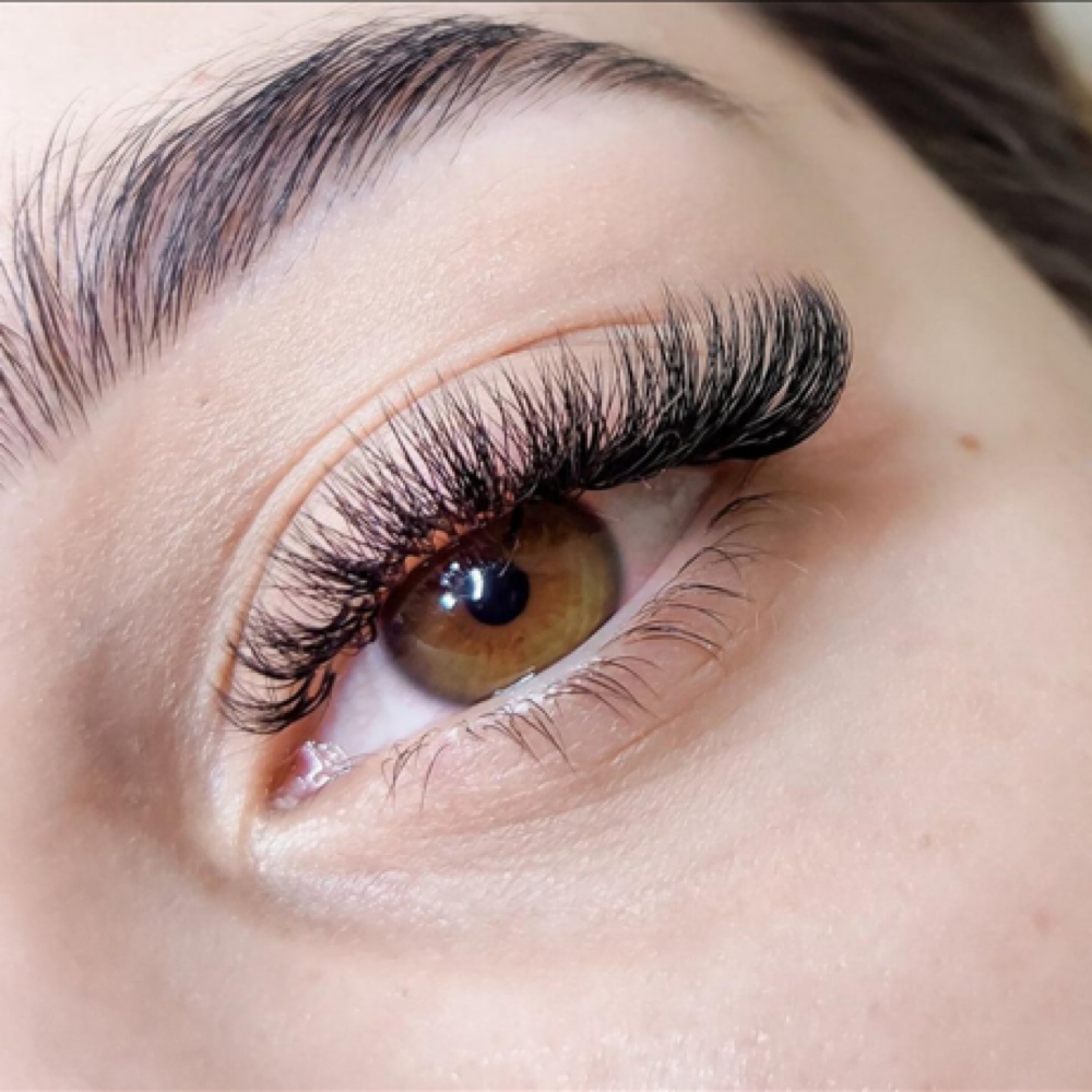 Hybrid Full Set at Deluxe Lash Extensions in Novi, MI