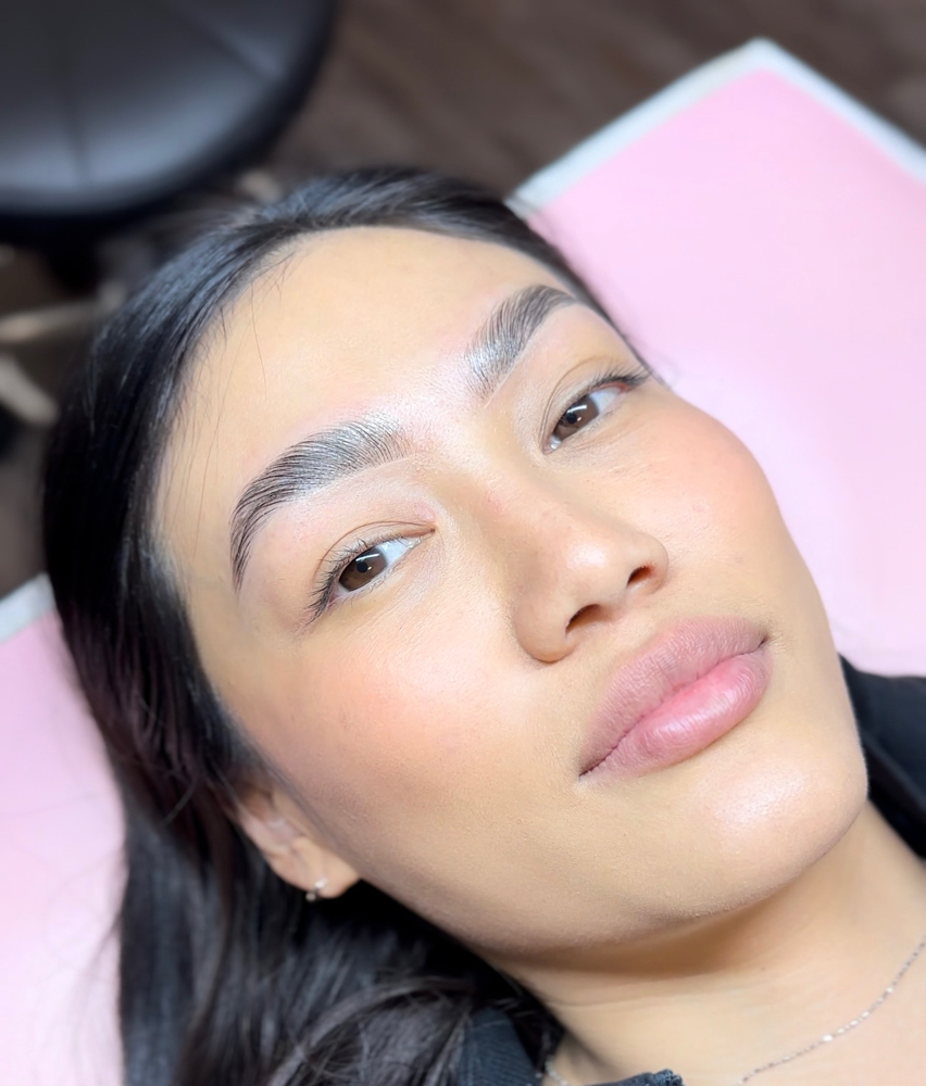 Brow Lamination & Tint