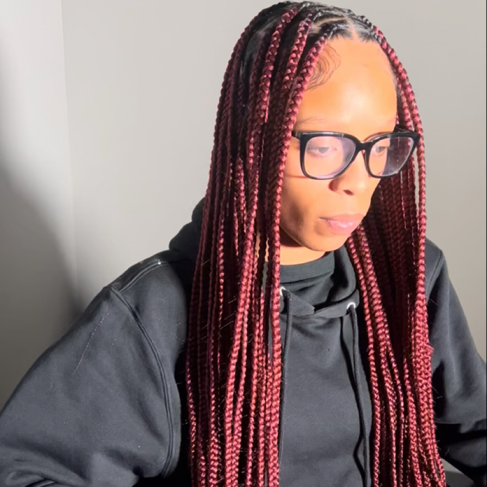 medium knotless at sm.styled in Kansas City, KS