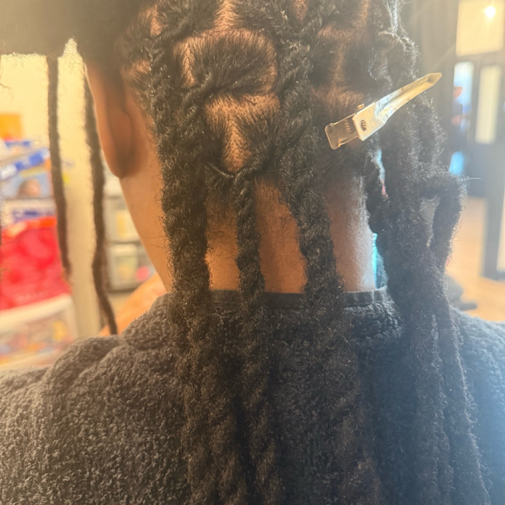 Loc Extension at Perpetual Growth Braiding Salon By Neataylalycana in Topeka, KS