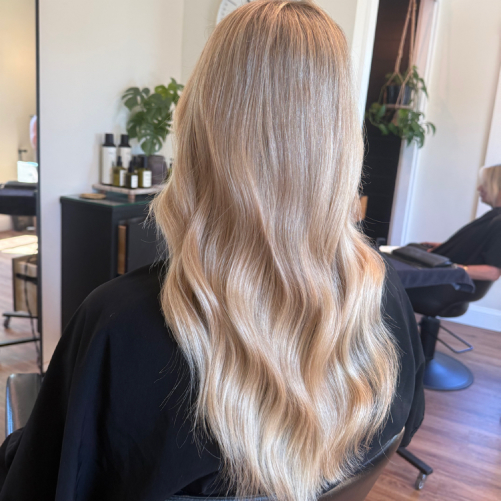 Full Blonding at Mālama Hair Lounge in Rocklin, CA