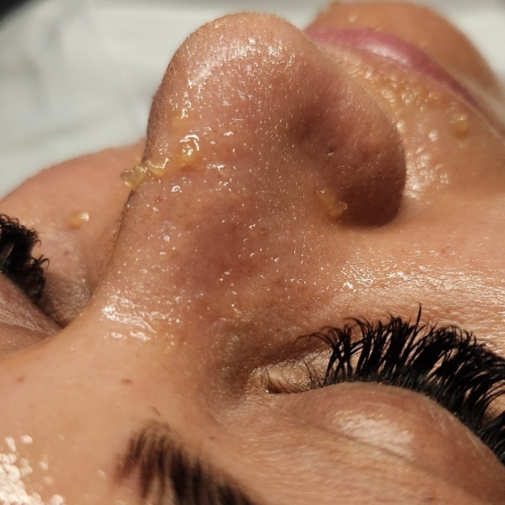 LUUXX FULL FACIAL at LUULUU LASH in San Diego, CA