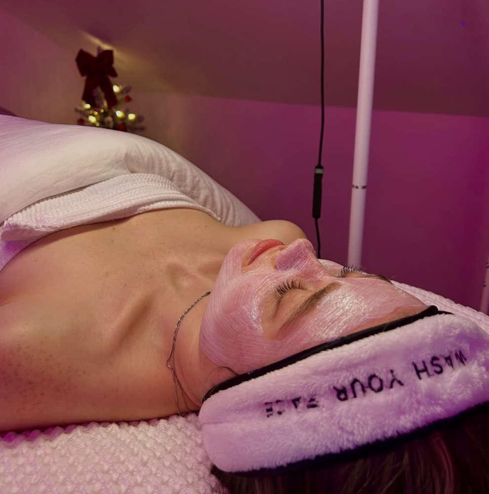 Lavish Deluxe Facial