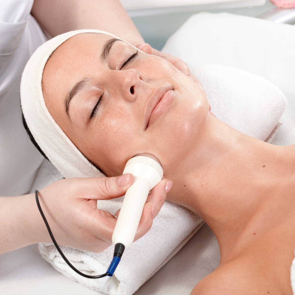 Cold Plasma (facial + cold plasma) at Zoya Wellness Center in Rolling Meadows, IL