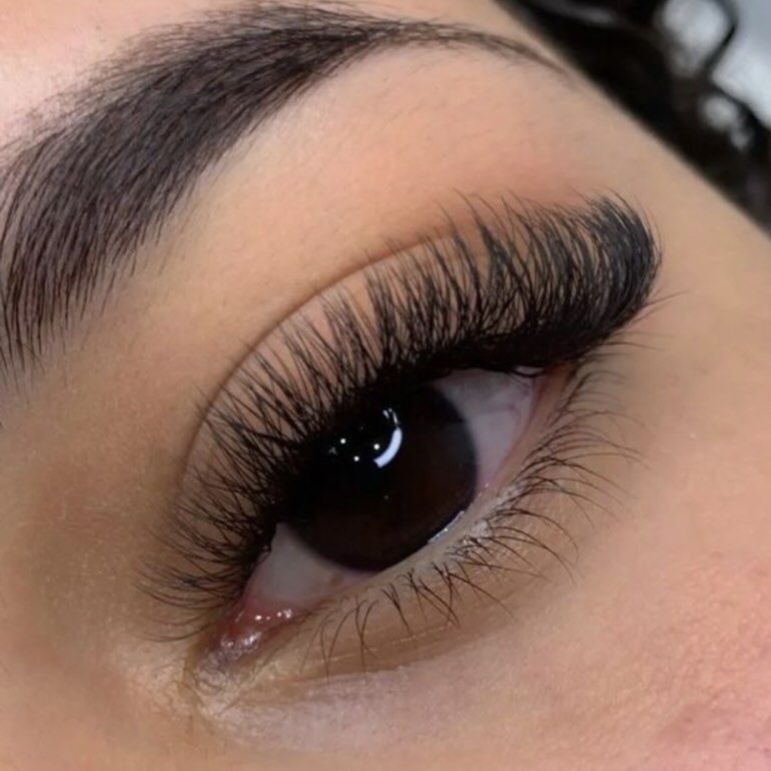 Vollume Lash Extension Touch up at JE Beauty & Spa in duluth, GA