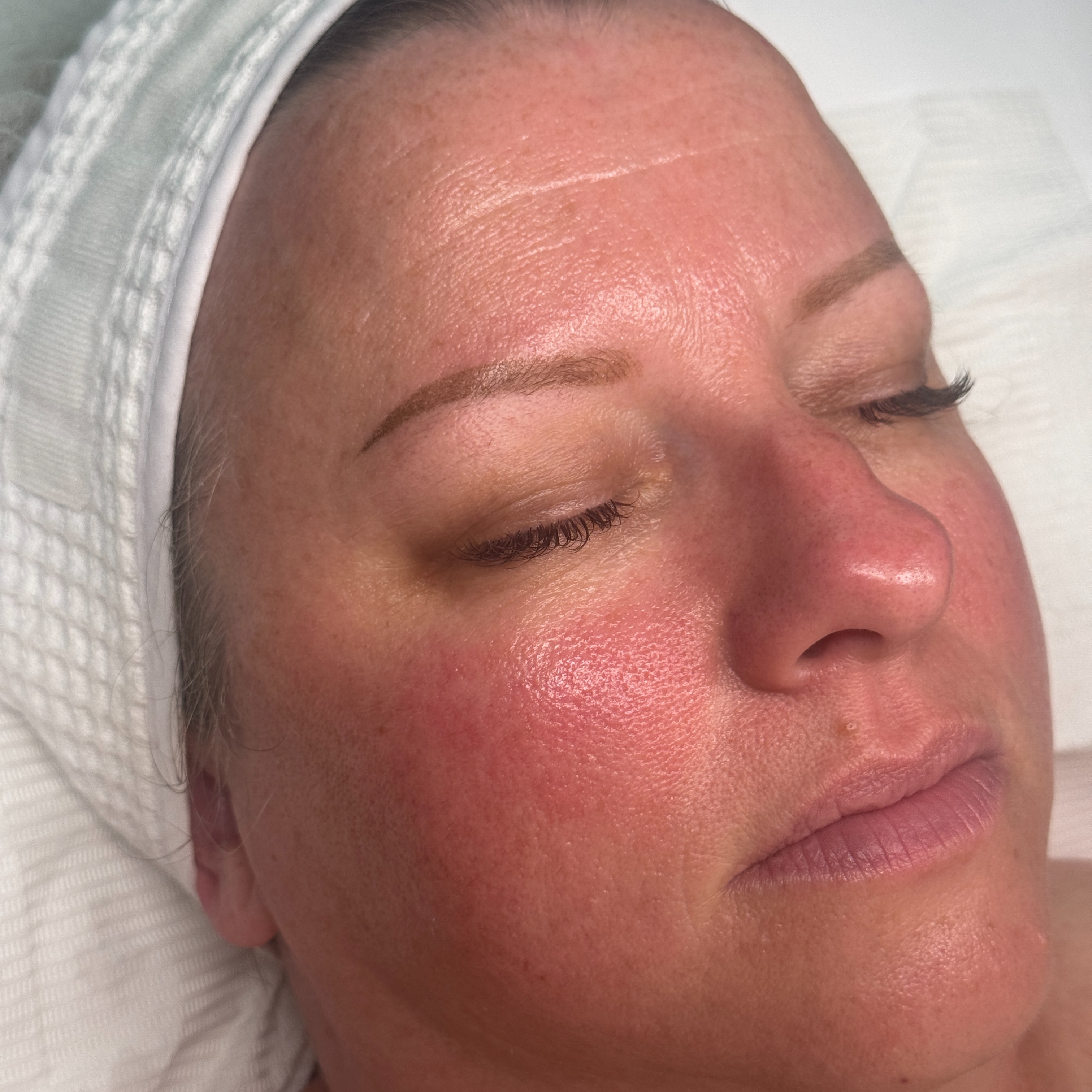 Glow + Detox Clarifying Facial at Lush Lash Bar LLC in Green Bay, WI