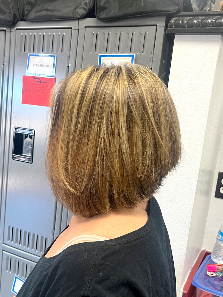 Womens Cut at Naomi De La O in Springerville, AZ