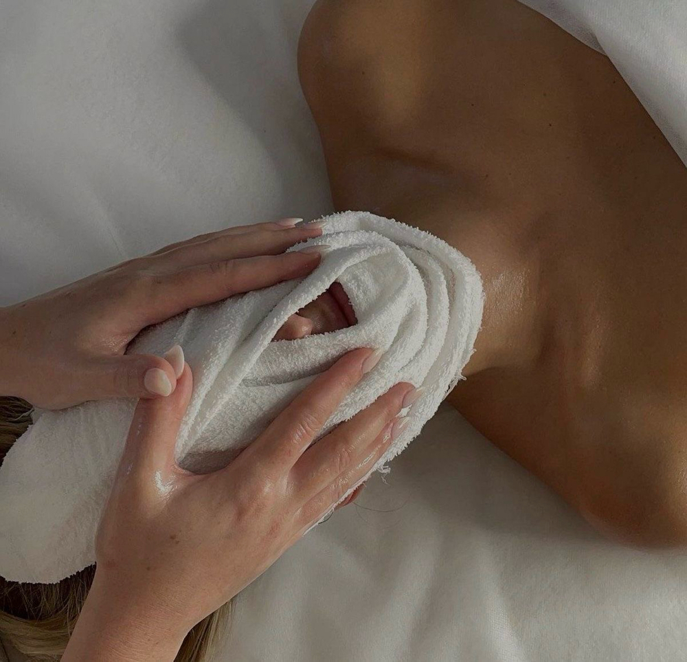 The Deep Cleansing Facial