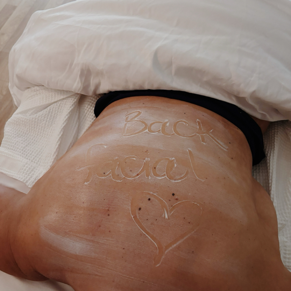 DryScalp & Blissful Back Treatment at Cashmere Skin in WARSAW, IN