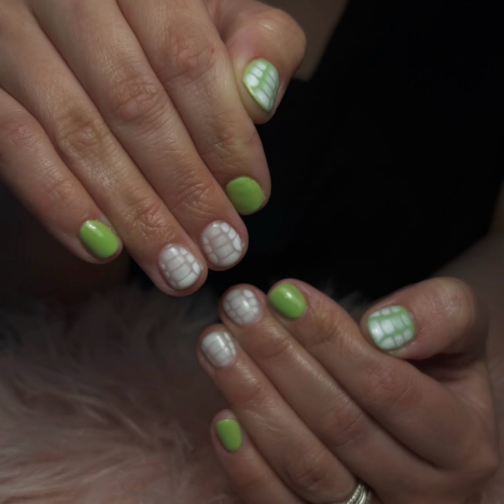 Gel Polish Manicure at Tatted Clawz in Findlay, OH