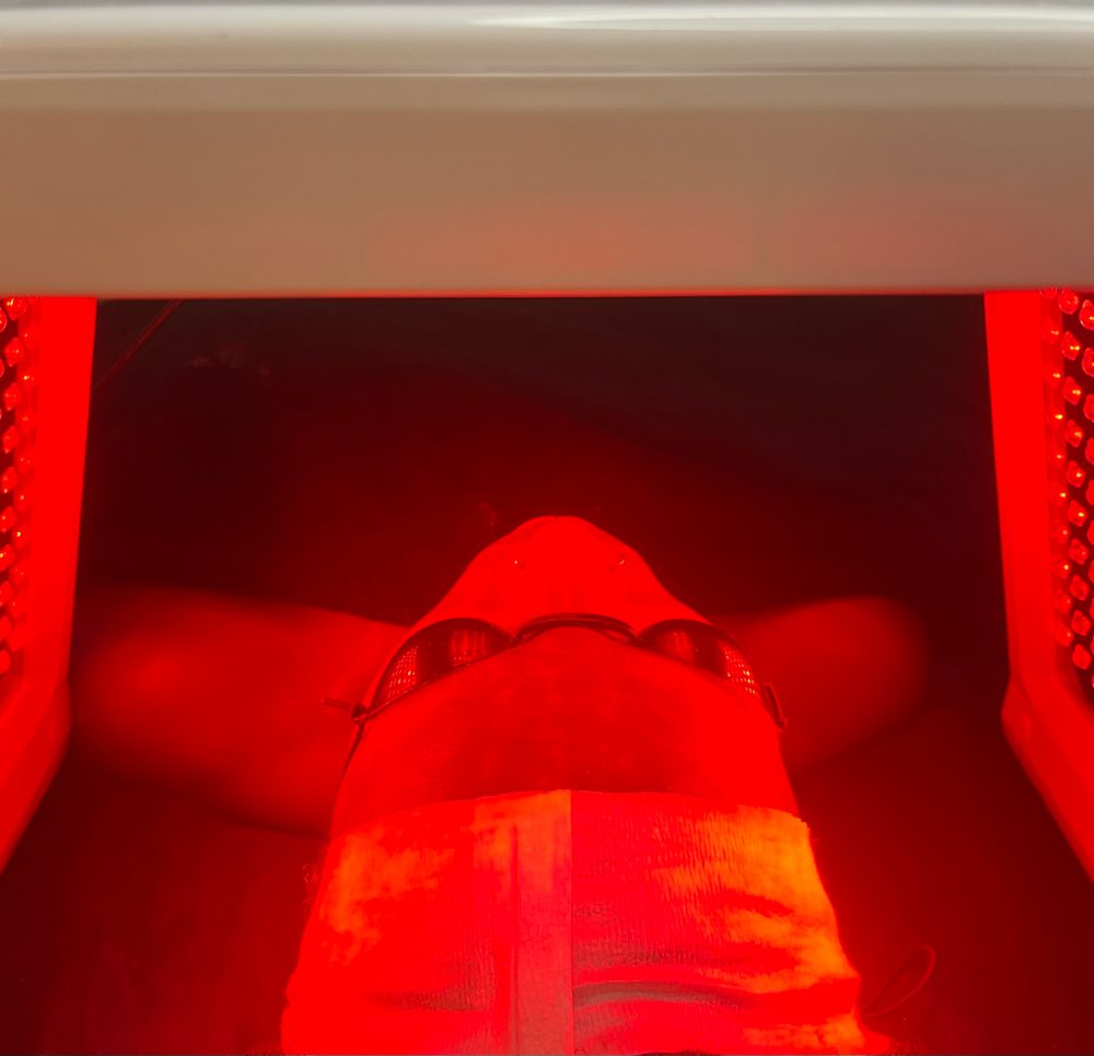 LED LIGHT THERAPY FACIAL