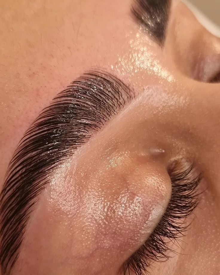 Brow Tinting/Staining