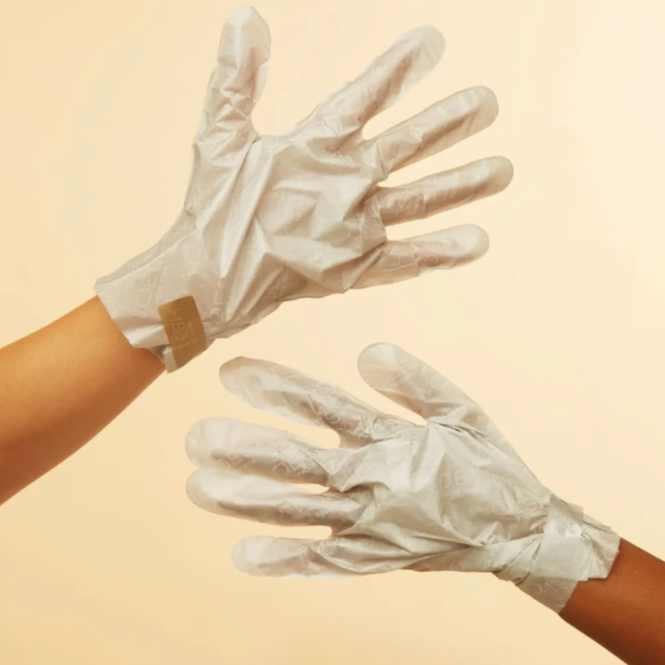 Deluxe Manicure at Platinum Nails in Jacksonville, FL