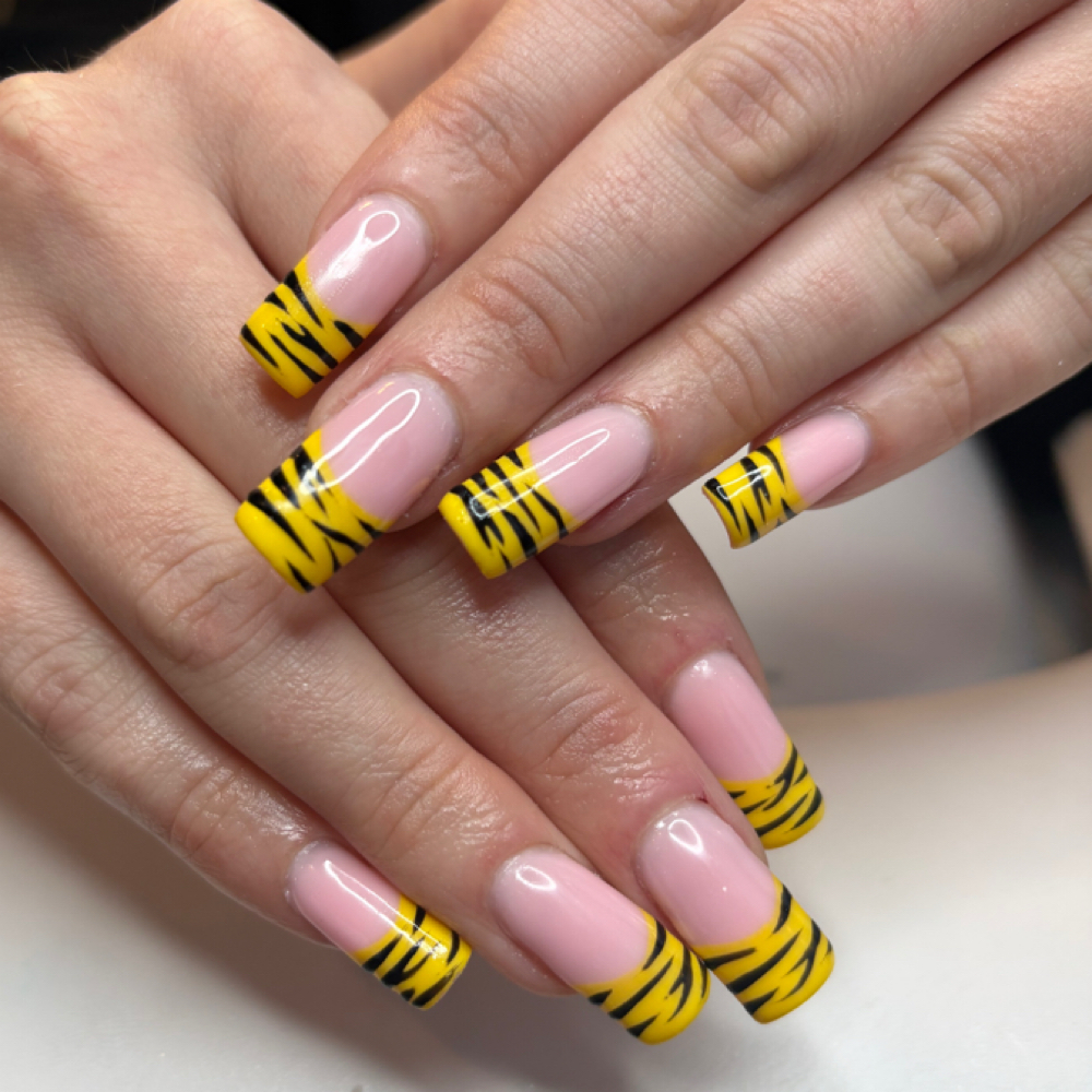 Hard Gel Full Set With Extensions at VICI Beauty and Spa in Boardman, OH