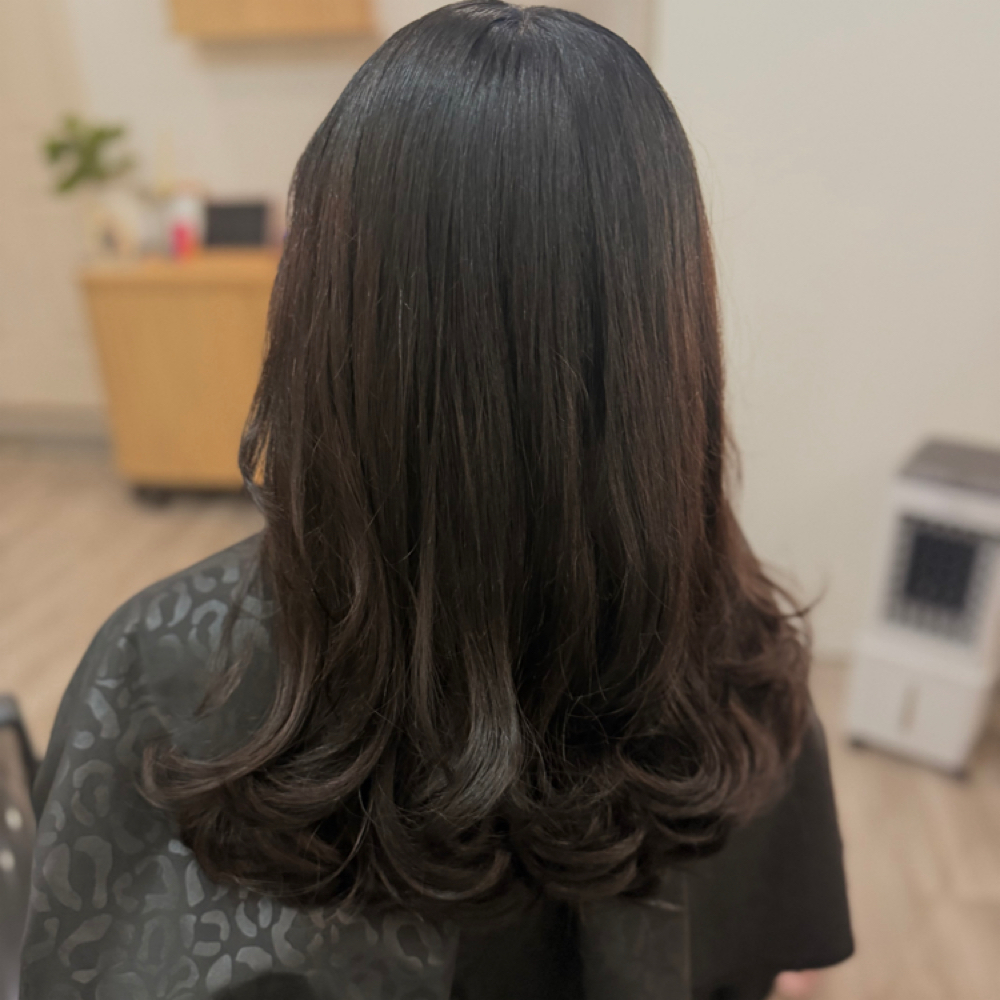 Trim- Corte De Puntas at Lineage Beauty Studio by Vale in Four Oaks, NC