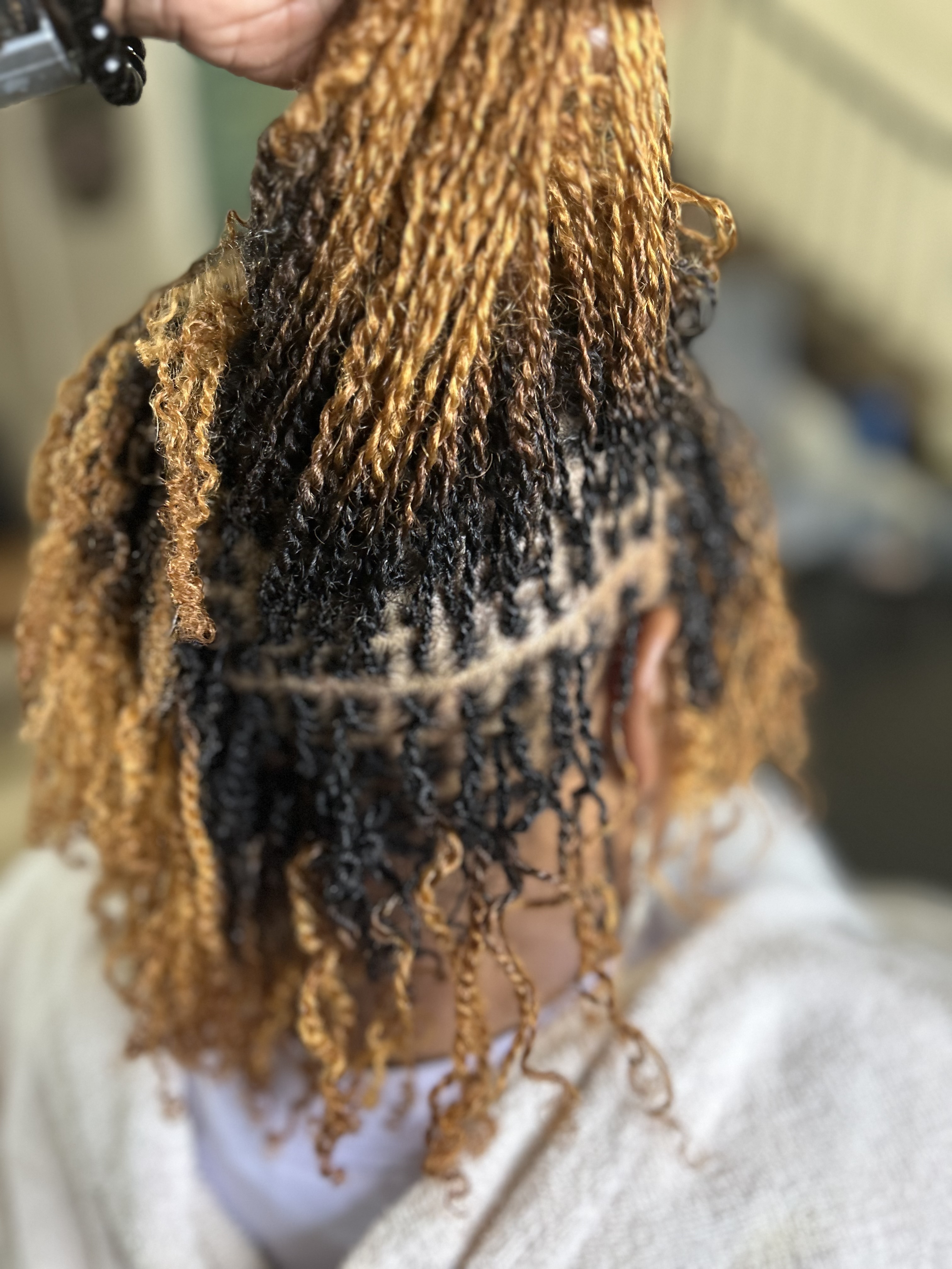 Microlocs Retie at Anointed Strands in Hoover, AL