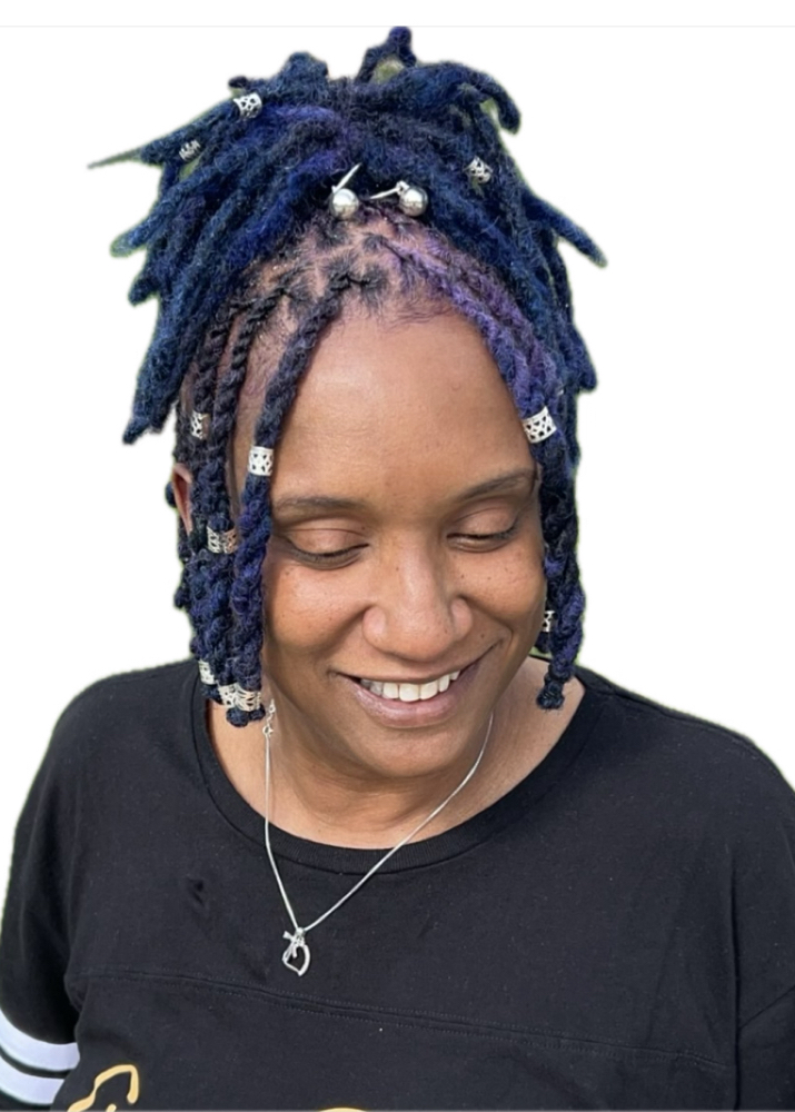 Micro Loc Retwist & Style