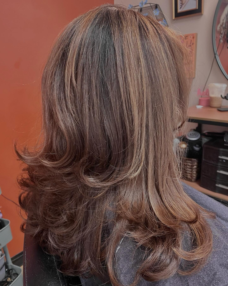 Partial Highlight And Root Touch Up