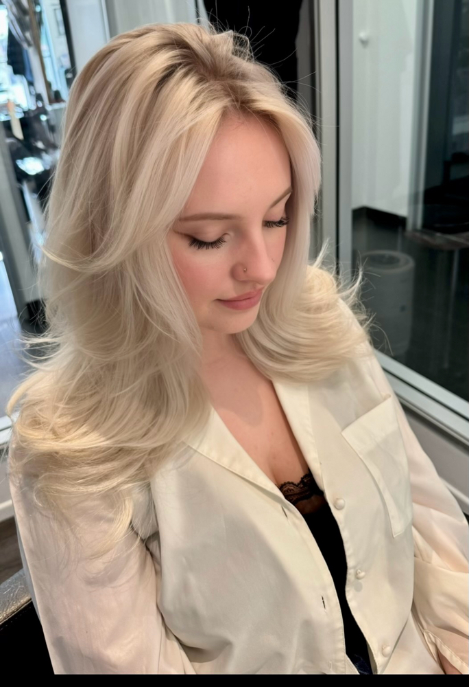 Blowout With Hair Wash