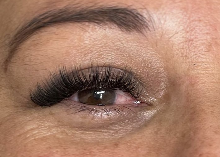 Volume Lash Extensions