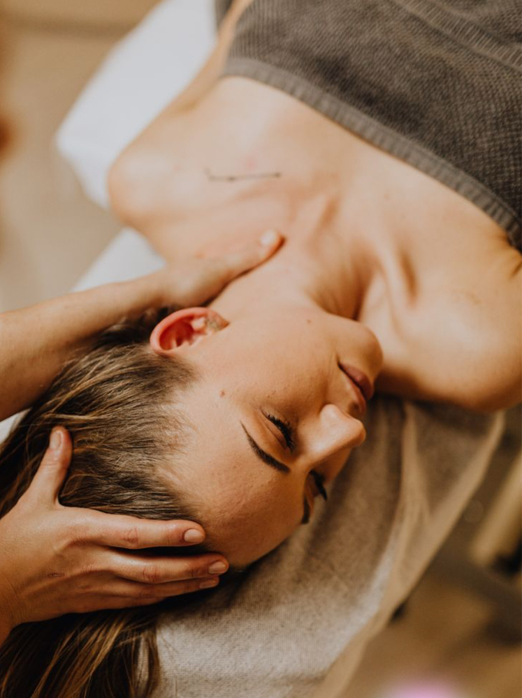 Head, Neck & Shoulder Therapy