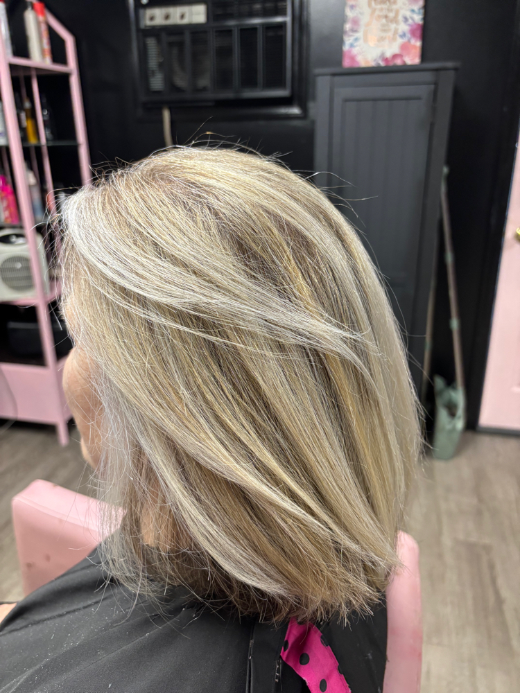 Shampoo/ Cut/ Style