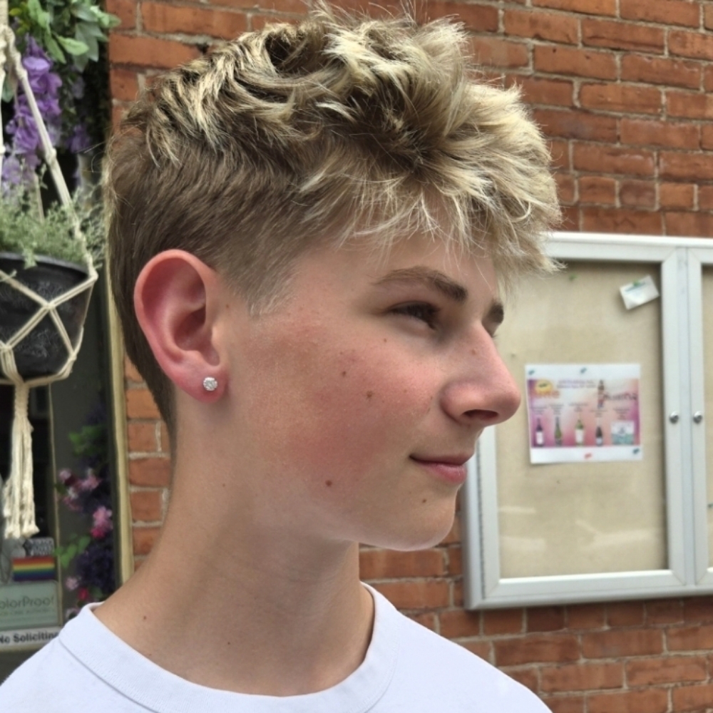 Junior cut ( 13 - 16 years old ) at 29cutz in Rock City Falls, NY
