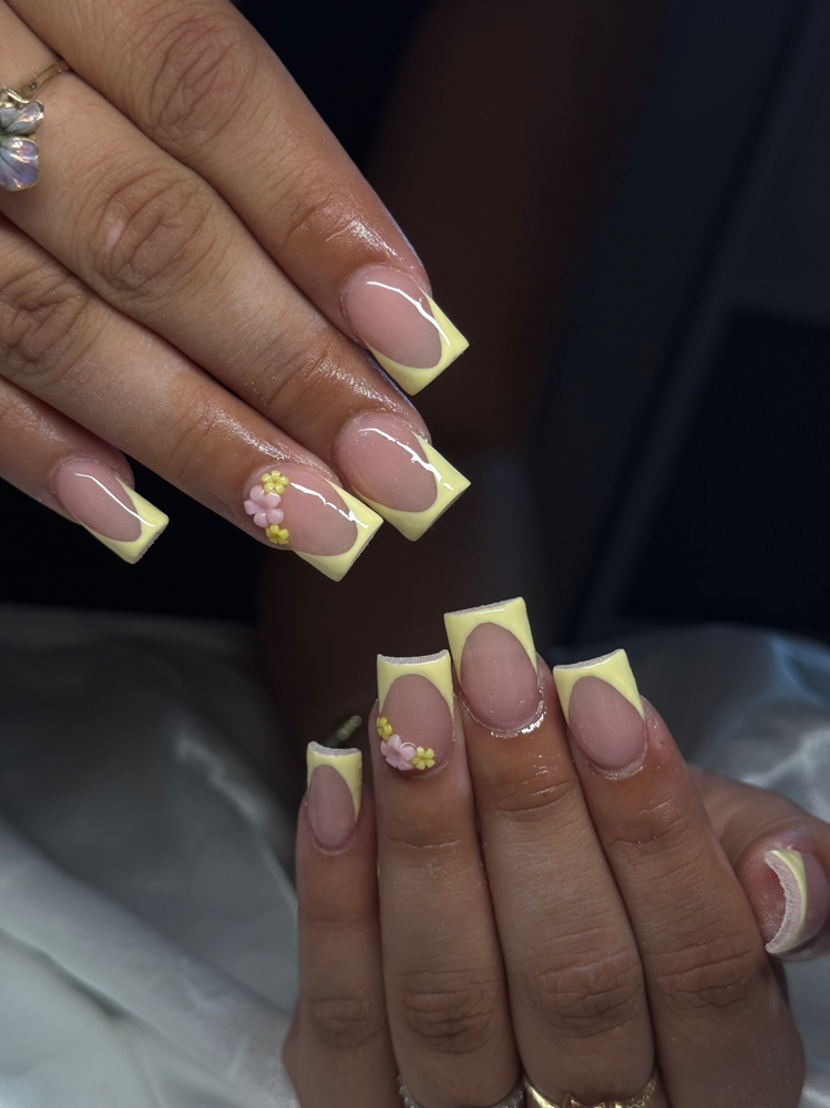 Short Nails at Anas beauty bar in Louisville, KY