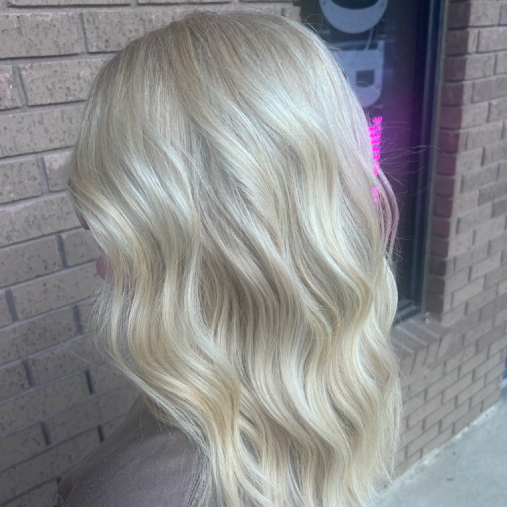 Full Highlight at Rockin AB Salon And Spa in Beebe, AR