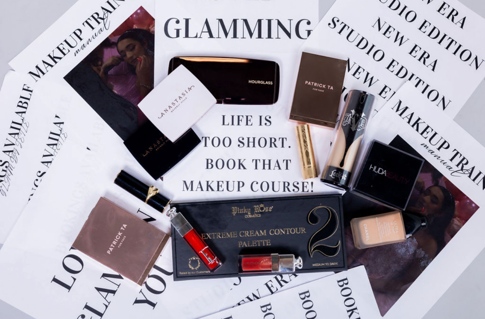 PRO MAKEUP TRAINING