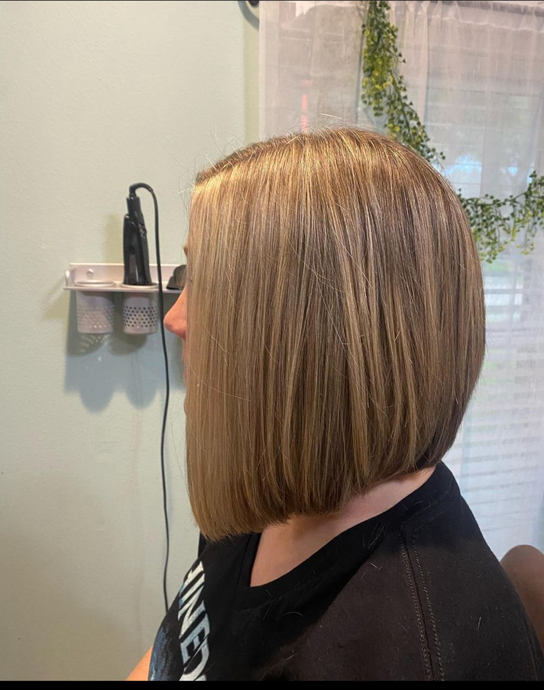 Women’s Hair Cut and Style