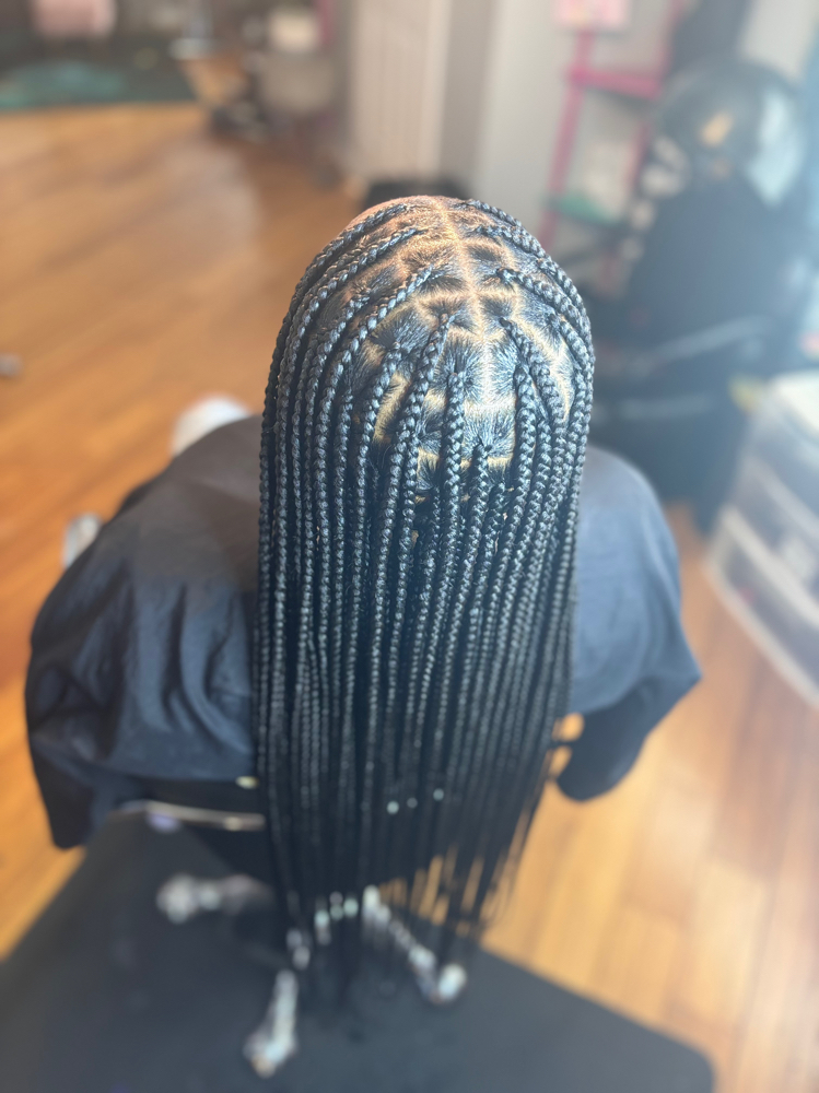 Medium Knotless Braids at BraidsByLici in Kansas City, MO