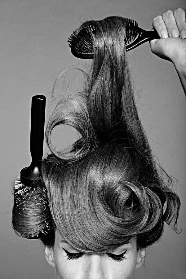 Womans Wash/cut/blowdry