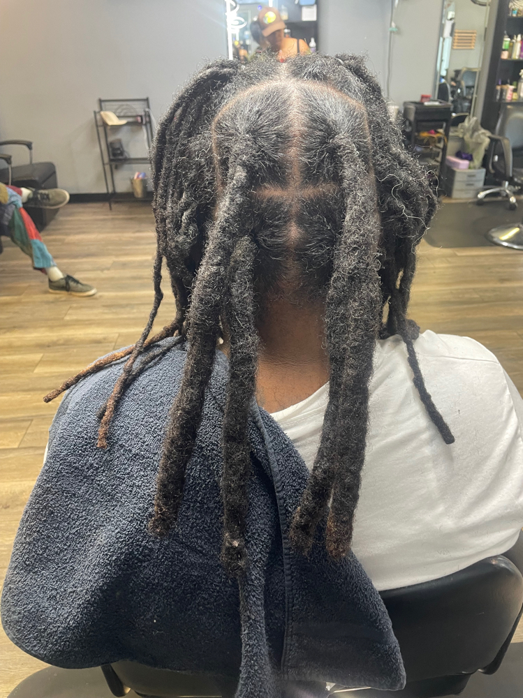 Loc Combing Services at Locd N By Yamss in Sacramento, CA