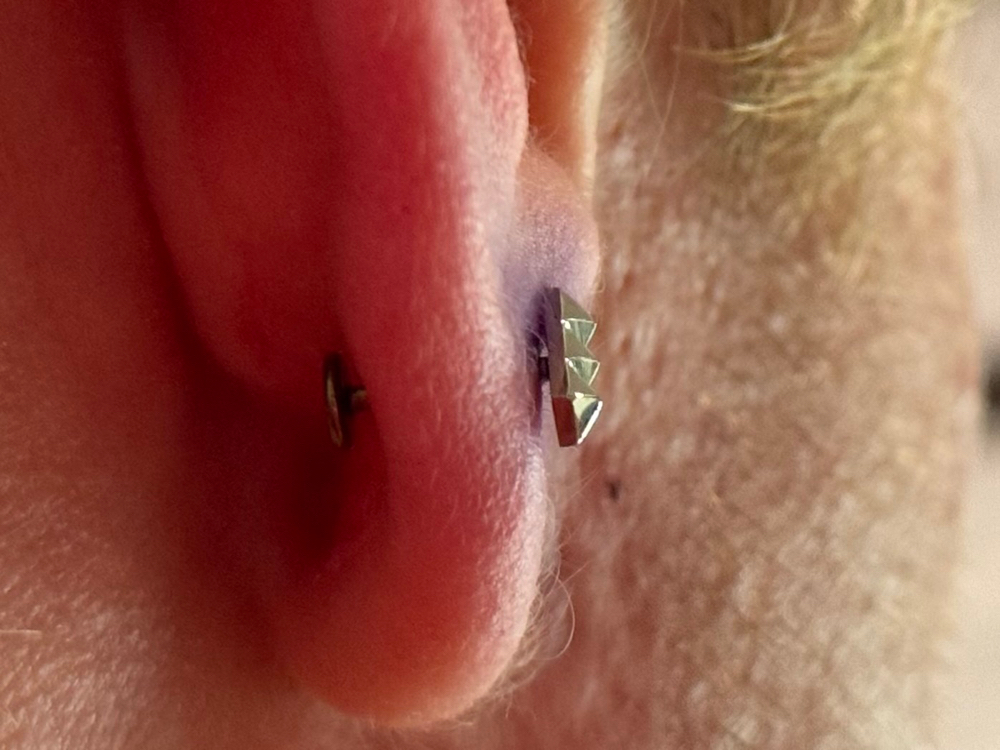Ear Lobe Single