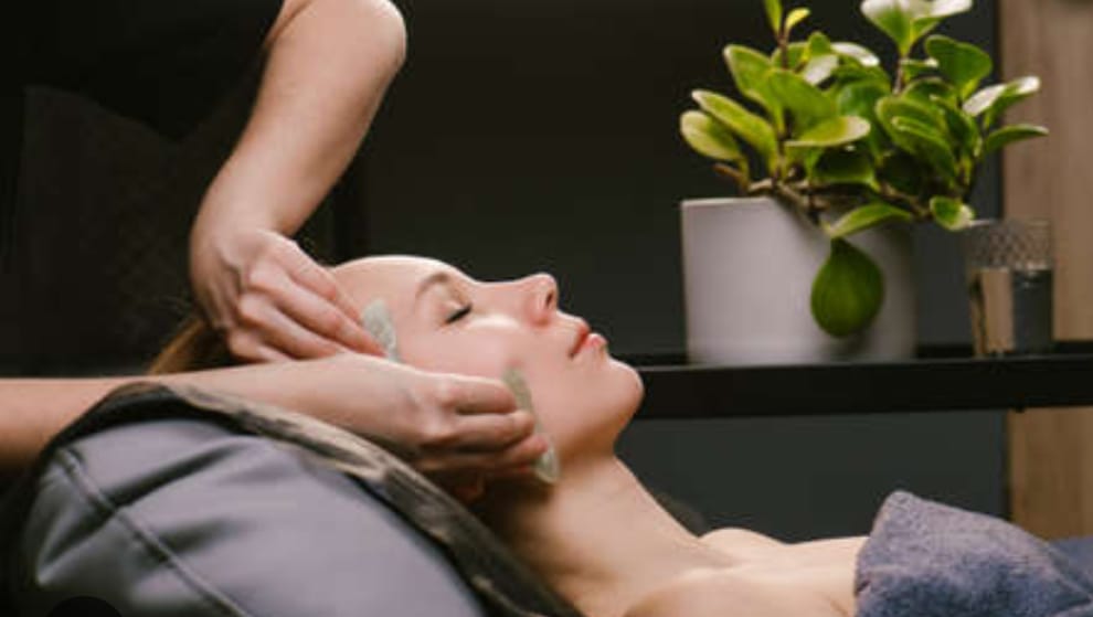 Scalp Massage And Reflexology