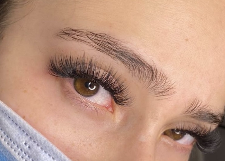 Eyelash Hybrid Extensions