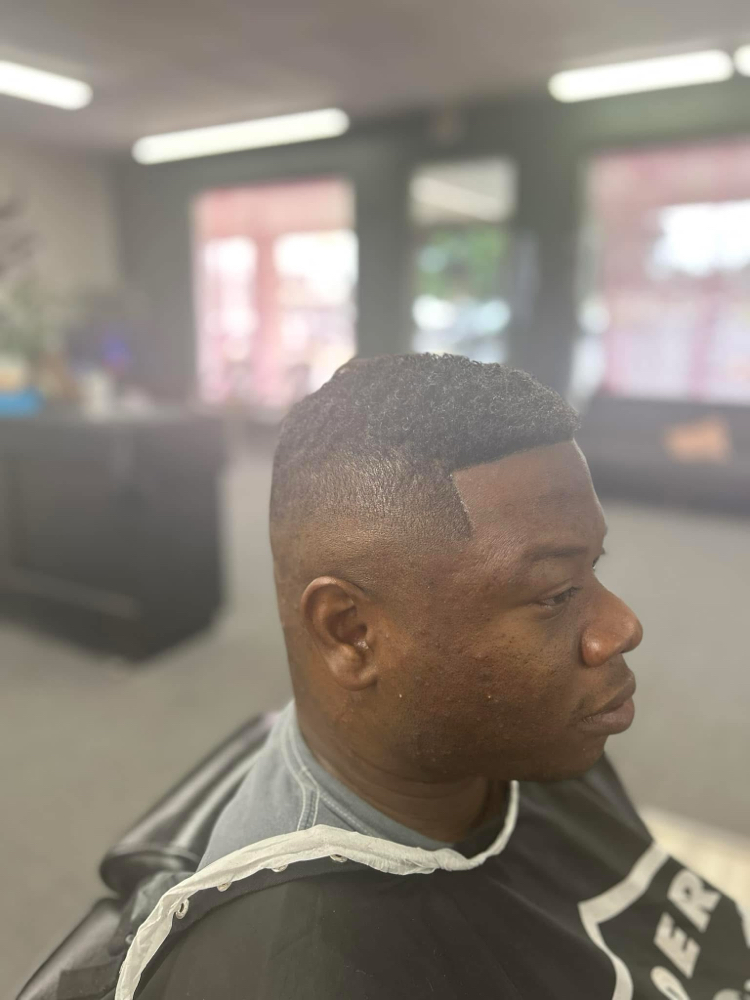 Basic Haircut With Razor Line Up at Takisha Smoot in Malden, MO