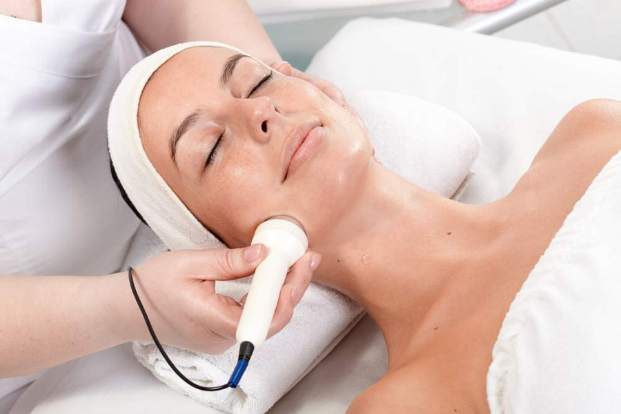 Divine Tightening Facial