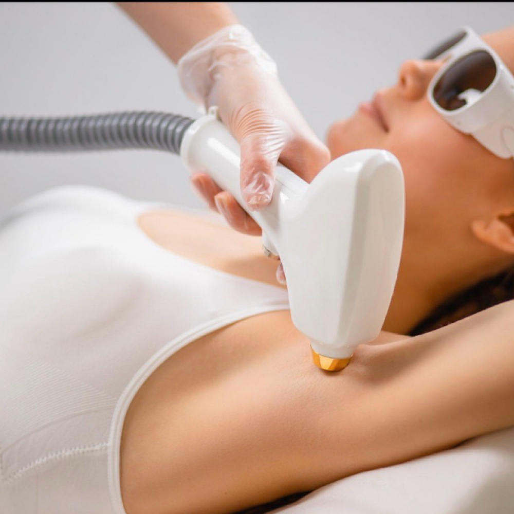 Laser Package Underarms (6) at La Belle Studio by Soraya in Woburn, MA