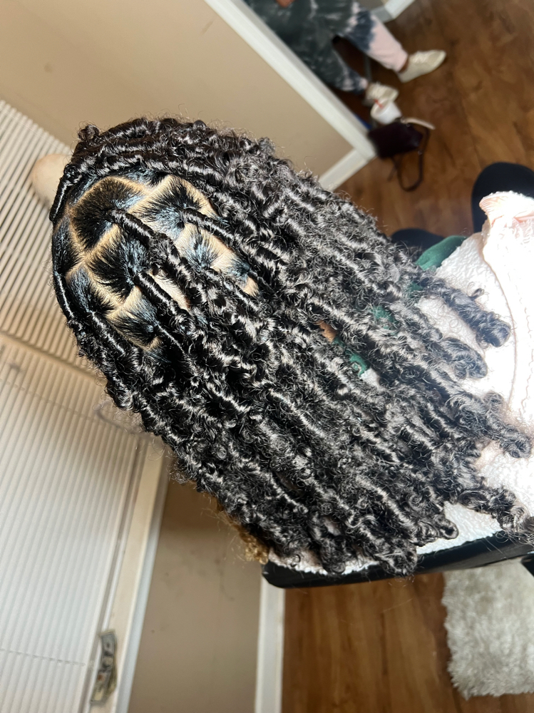 Butterfly Locs (Shoulder Length )