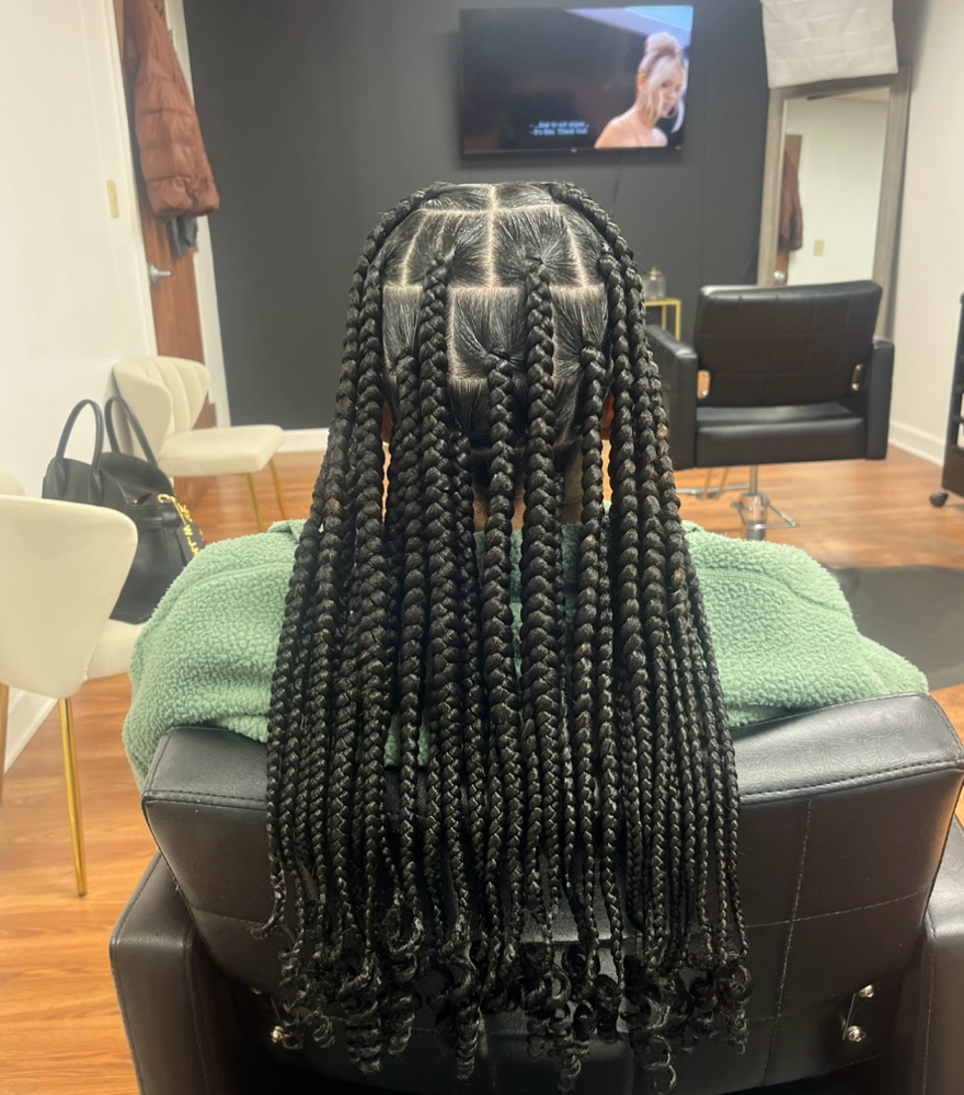 Large Knotless/Jumbo Knotless at Braids By Amari in Indianapolis, IN