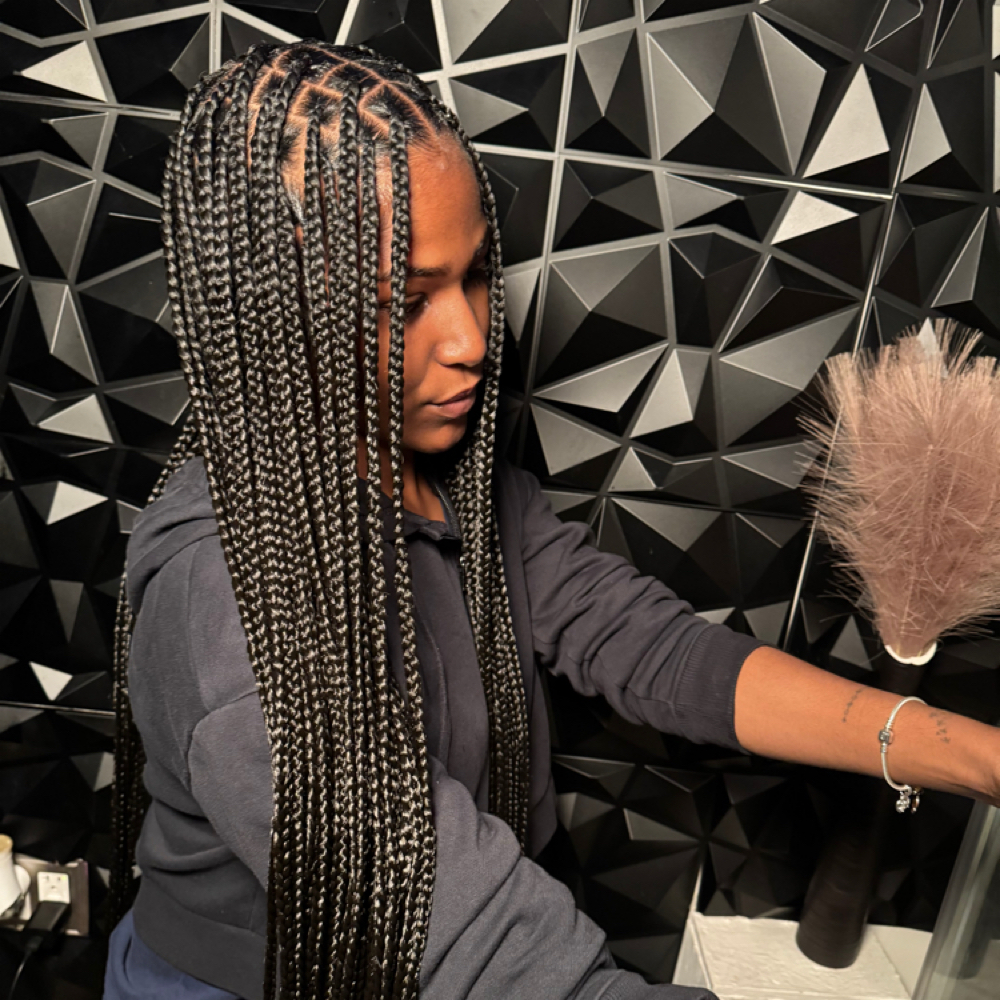 Smedium Knotless Braids at Shae Stylezz in Baltimore, MD