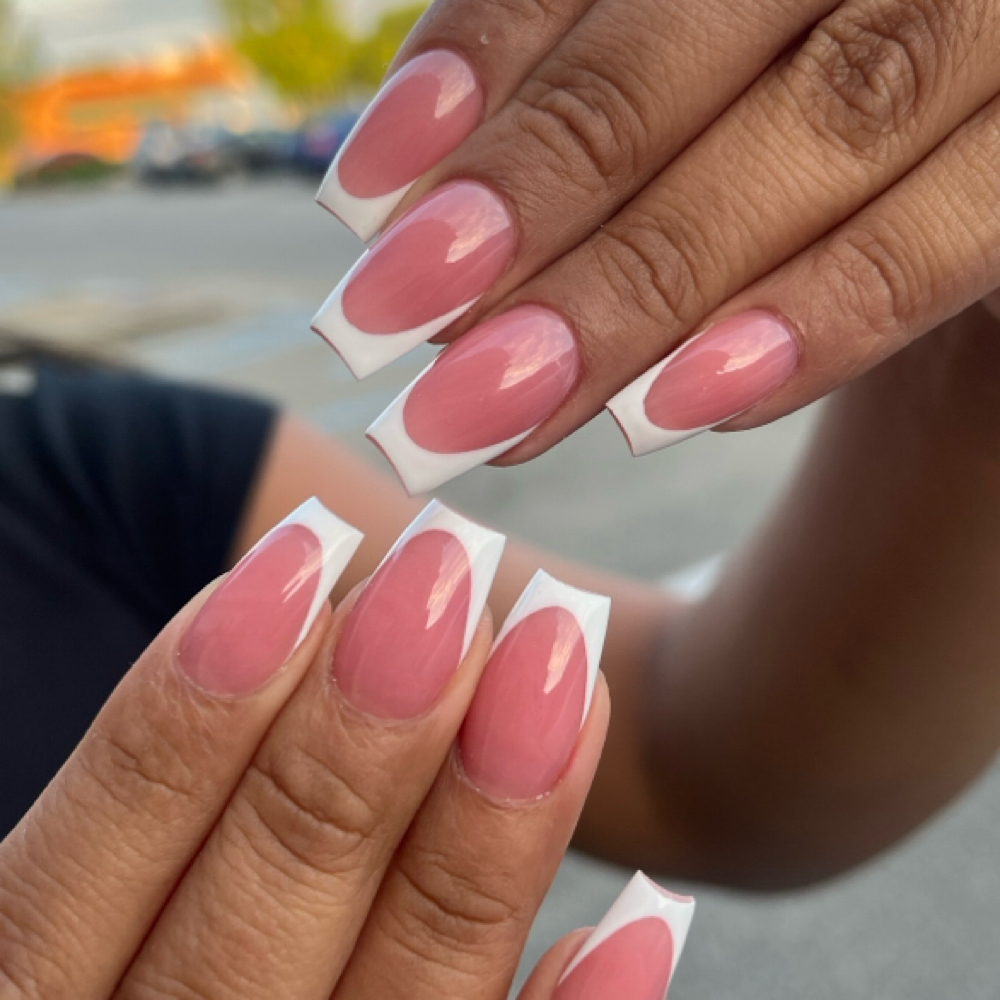 Gel French Tip at Eve’s Nails in Indianapolis, IN