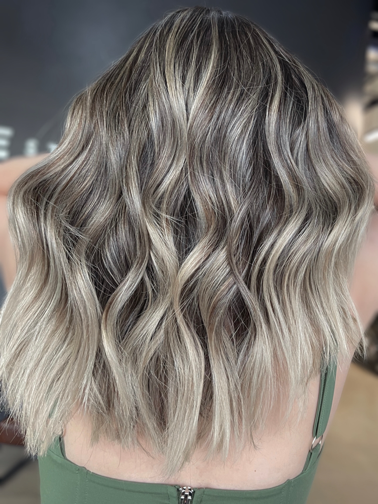 Shampoo & Style