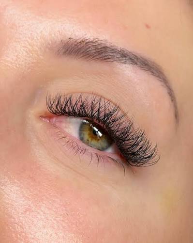 Brazilian Lashes