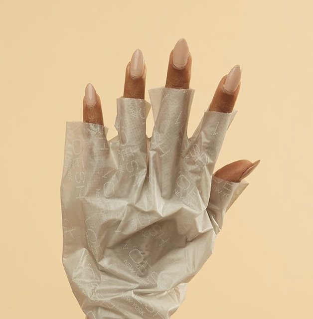 Deluxe Manicure