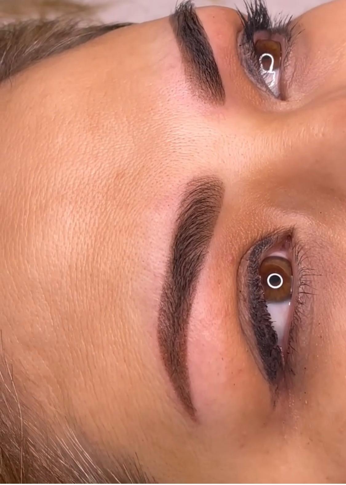 1 YR EYEBROWS REFRESHING